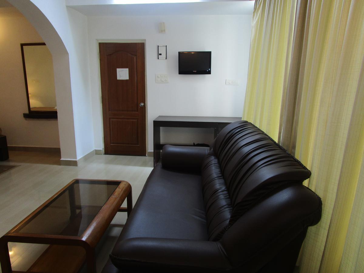 Aum Hotel Puttaparthi Εξωτερικό φωτογραφία