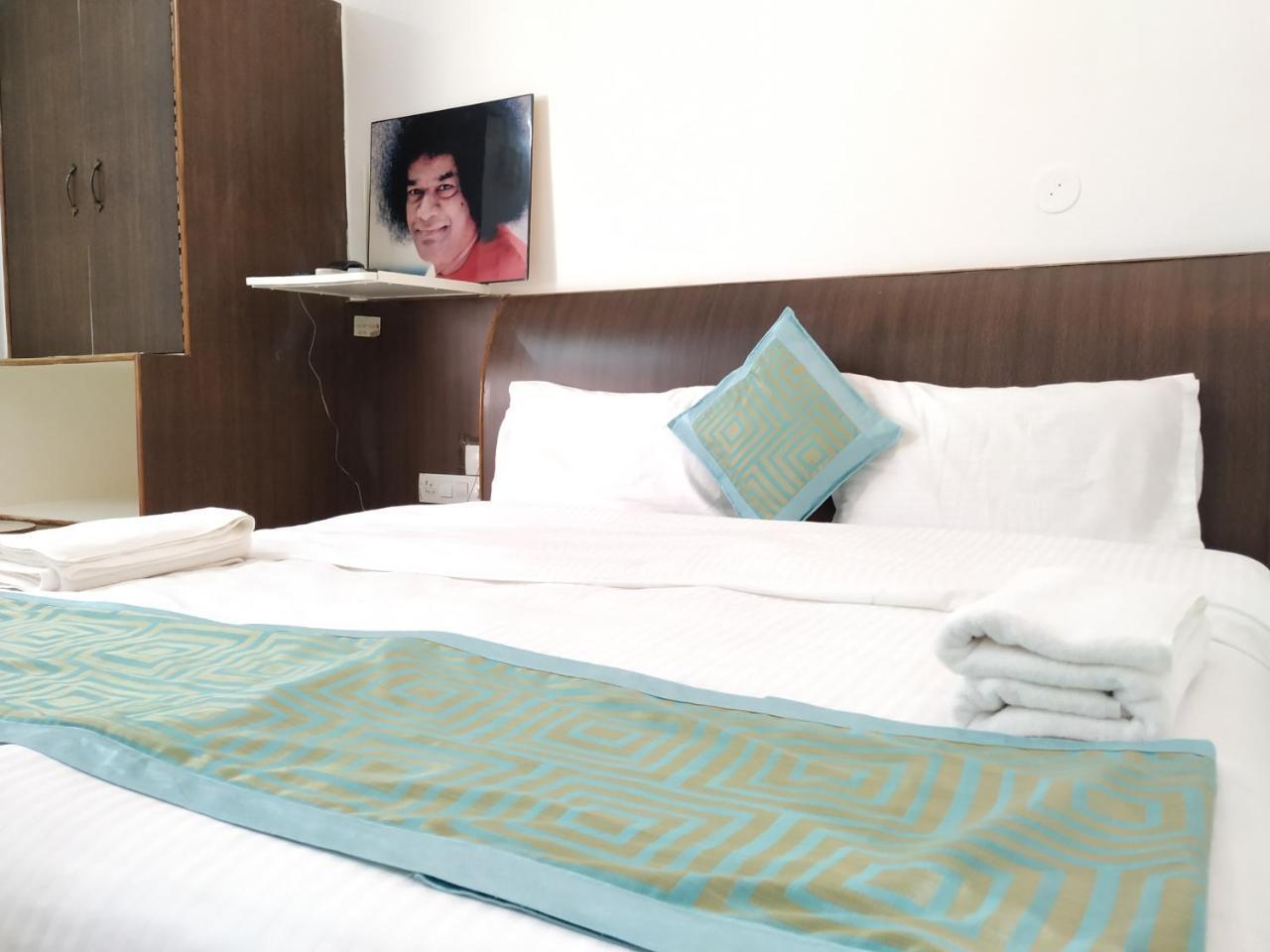 Aum Hotel Puttaparthi Εξωτερικό φωτογραφία