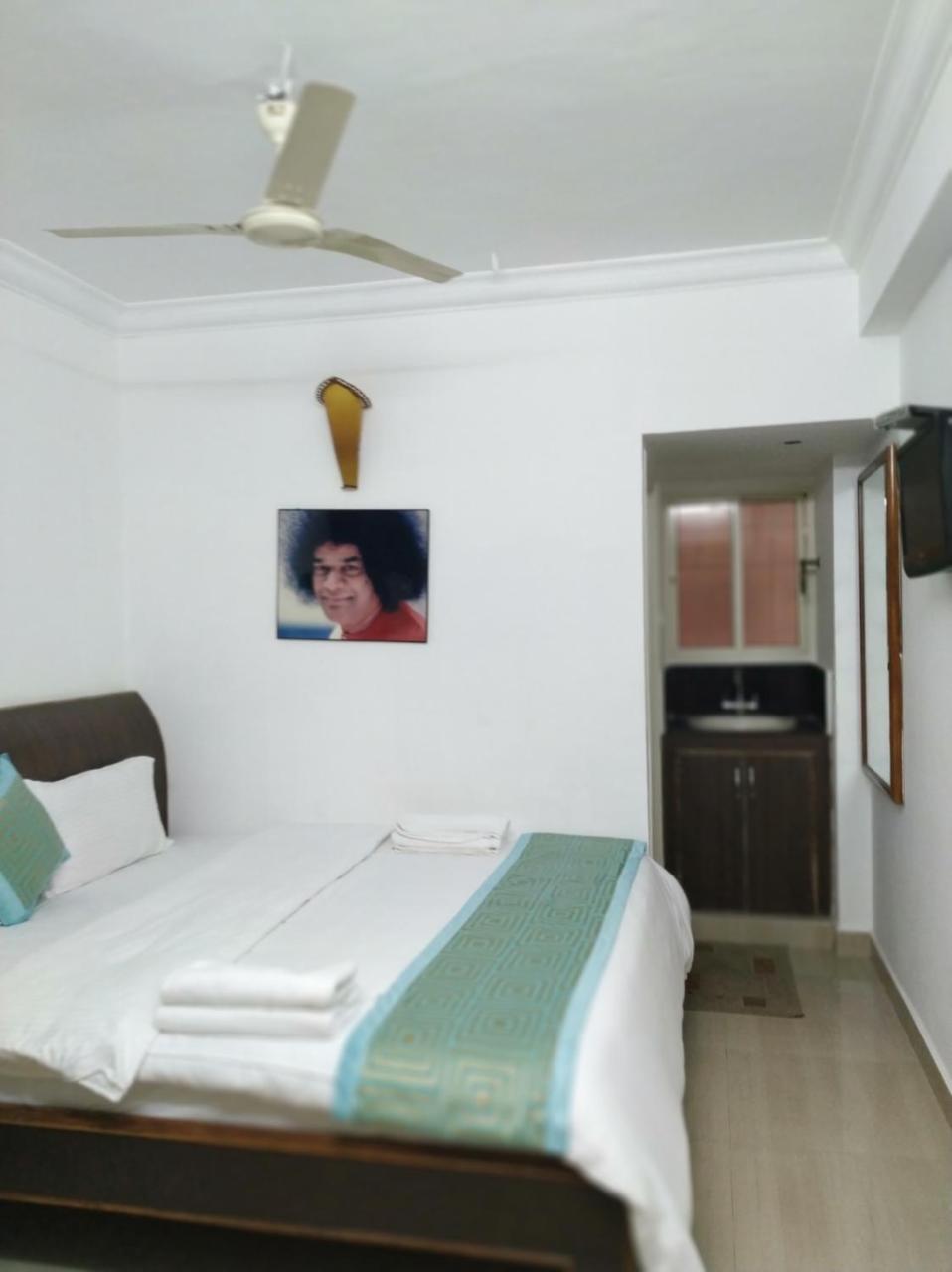 Aum Hotel Puttaparthi Εξωτερικό φωτογραφία
