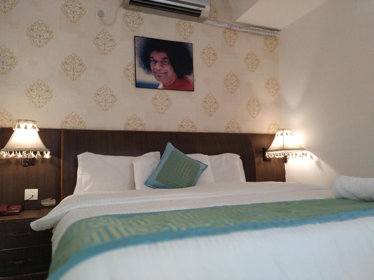 Aum Hotel Puttaparthi Εξωτερικό φωτογραφία