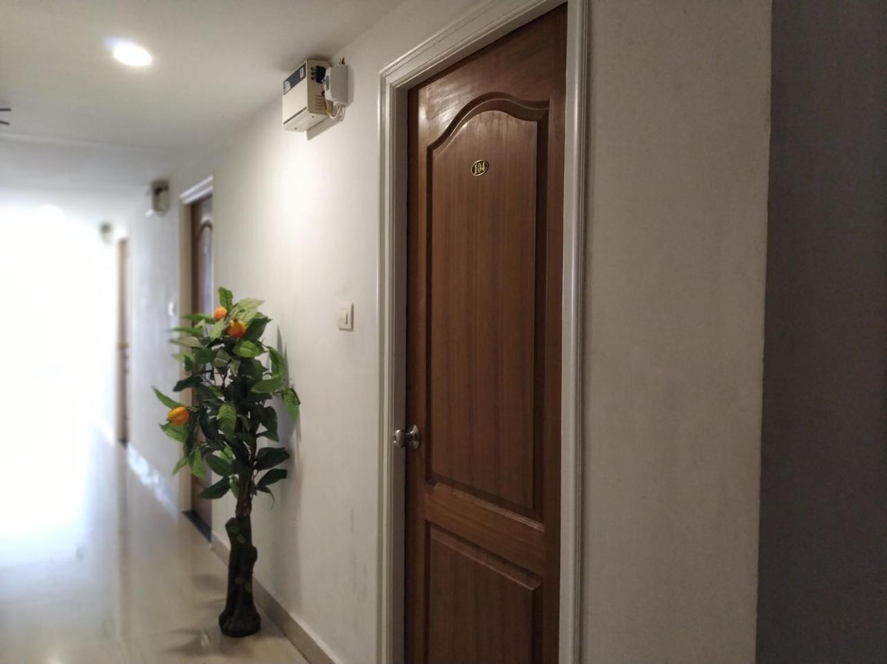 Aum Hotel Puttaparthi Εξωτερικό φωτογραφία
