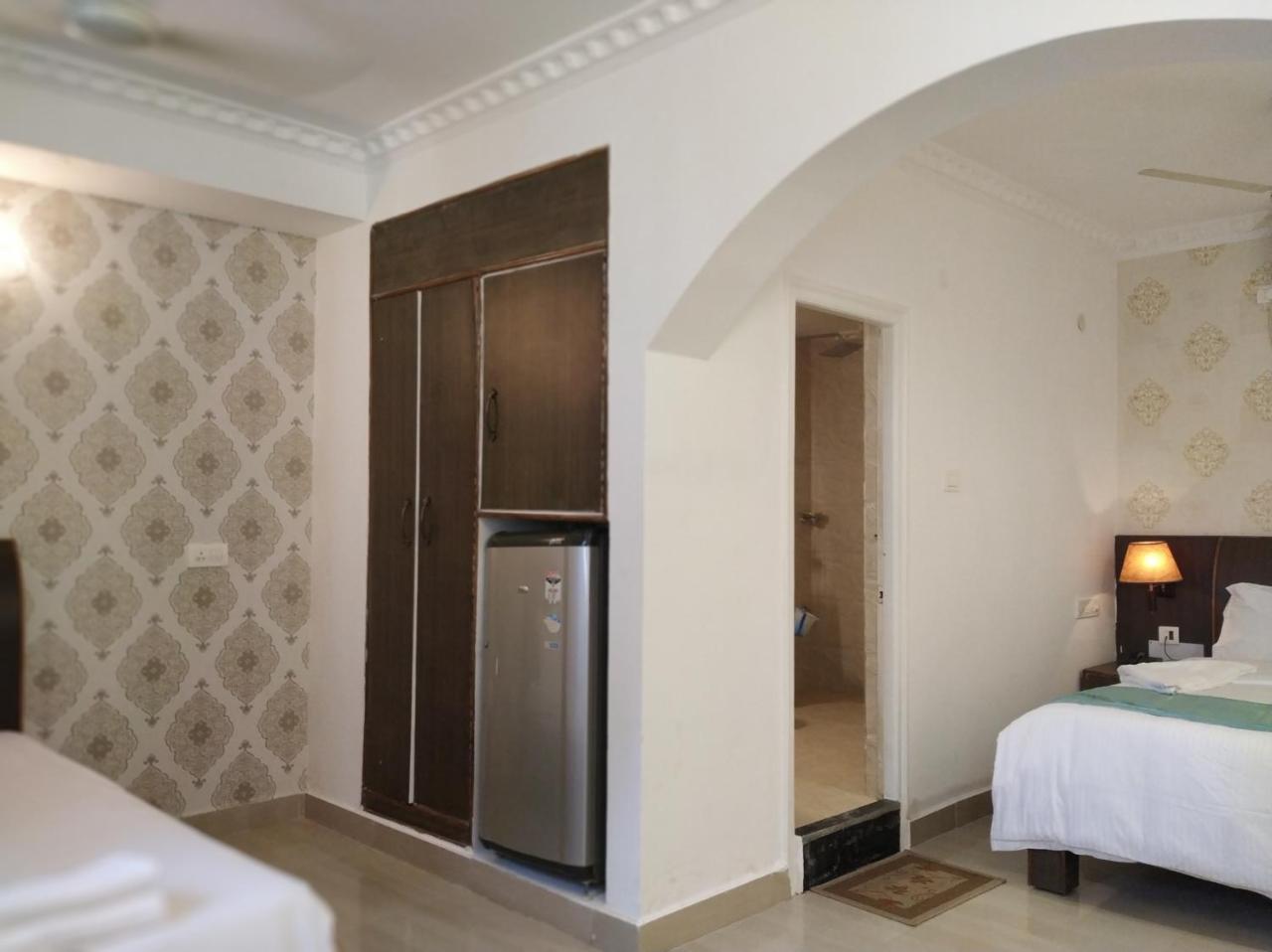 Aum Hotel Puttaparthi Εξωτερικό φωτογραφία